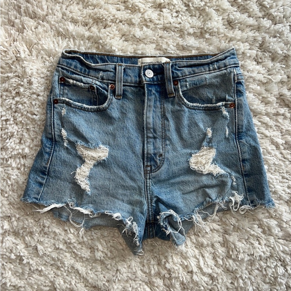 Abercrombie & Fitch | High Rise Mom Short